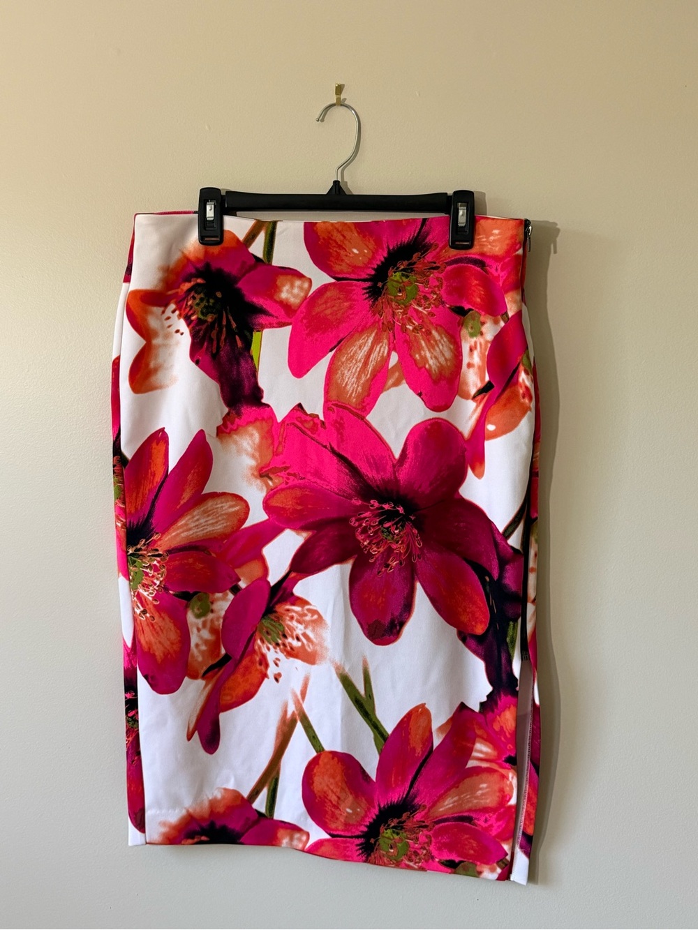 Worthington Floral Pencil Skirt in Hot Pink and White